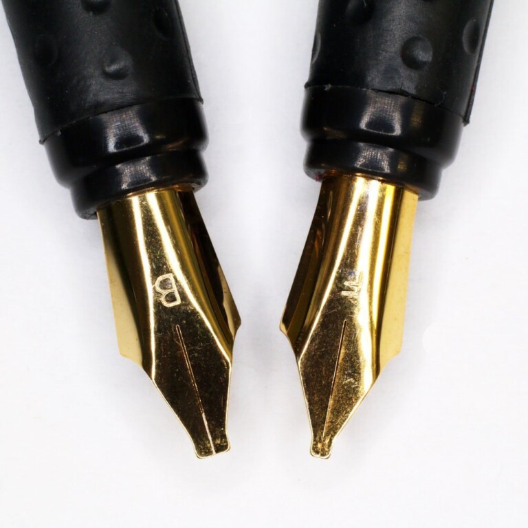 Asint 2 Nib Calligraphy Set, 8 Piece. Includes 1 Calligraphy Pen, 2